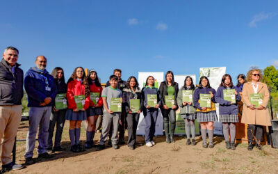 Docentes de Agronomía y Sistemas Naturales UC inauguraron cuatro viveros en liceos de Ñuble